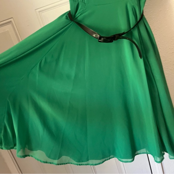 Vixen by Micheline Pitt x Unique Vintage Green Flutter Sleeve Dress - L - Picture 4 of 10